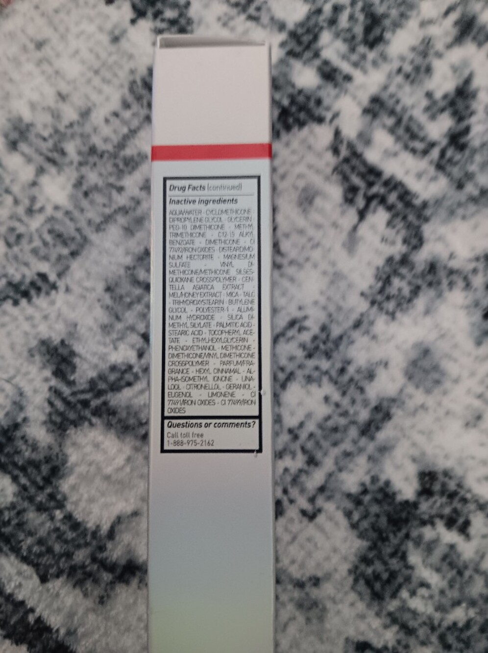 CC Crème High Definition Radiance Face Cream - Doré Medium Color 5 Available. - Picture 3 of 4